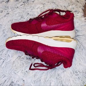 |nike| burgundy air max sneakers